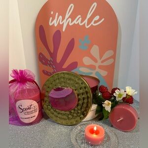 WILD BERRY MUSK, SCENT UNLEASHED LLC, LUXURY HAND POURED SCENTED CANDLES